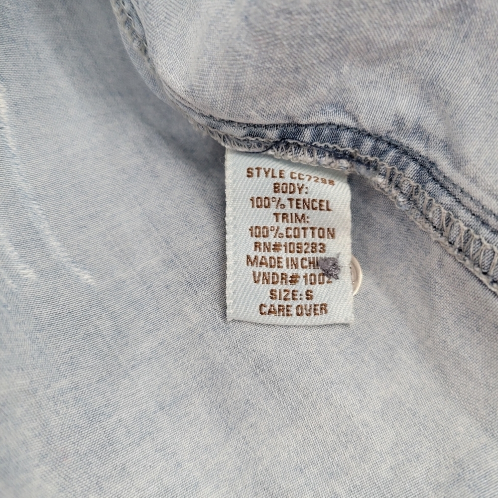 Vintage Havana Light Blue Denim Button Down Shirt Distressed Ragged Oversized - Picture 7 of 9